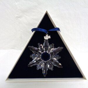 Swarovski 1998 Annual Snowflake Ornament in box